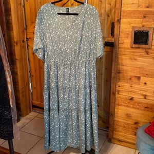 Worn a few times…very comfortable…